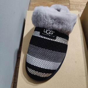 UGG Black and White Woven Scuffette II
